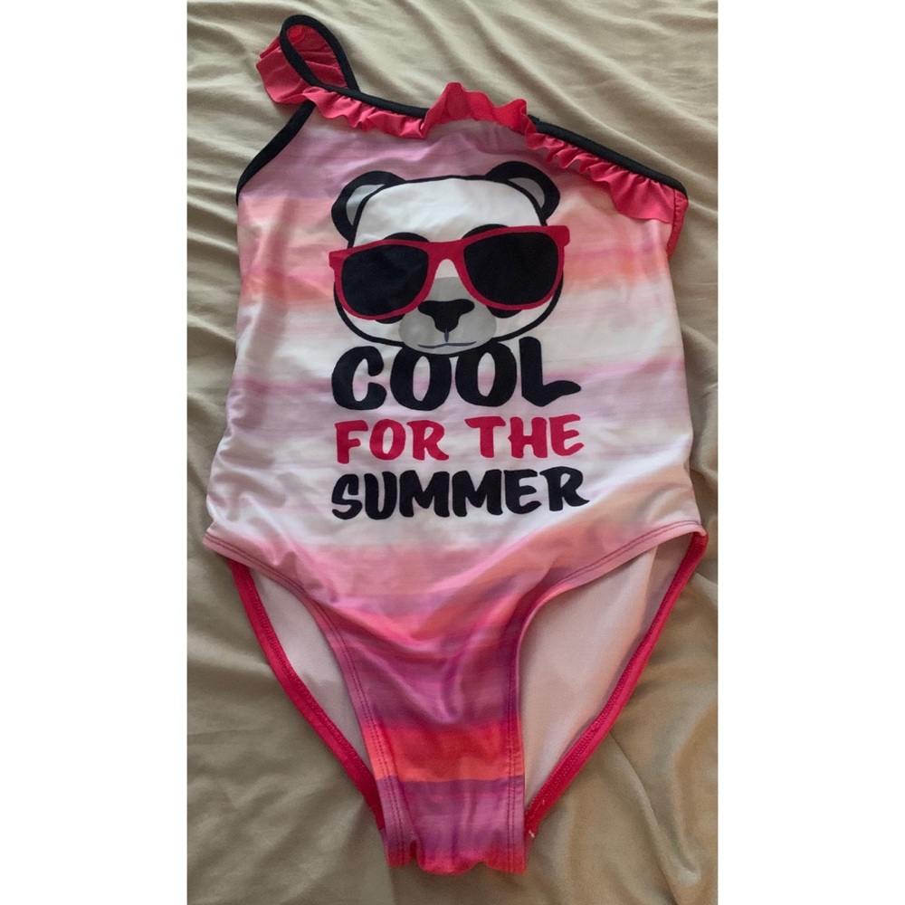 Girl’s size 14-16 bathing suit. Like new condition
